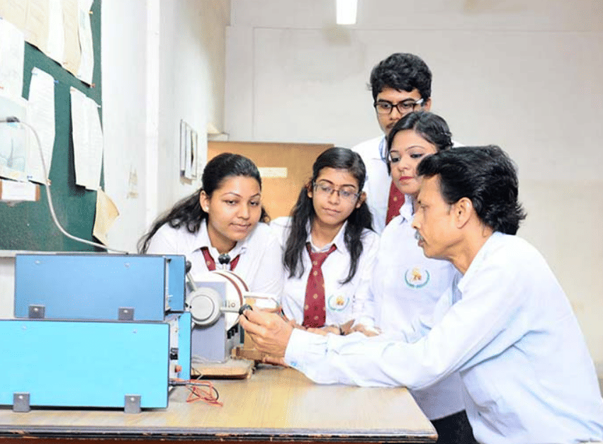 Seacom Engineering College Howrah College Labs photo 9